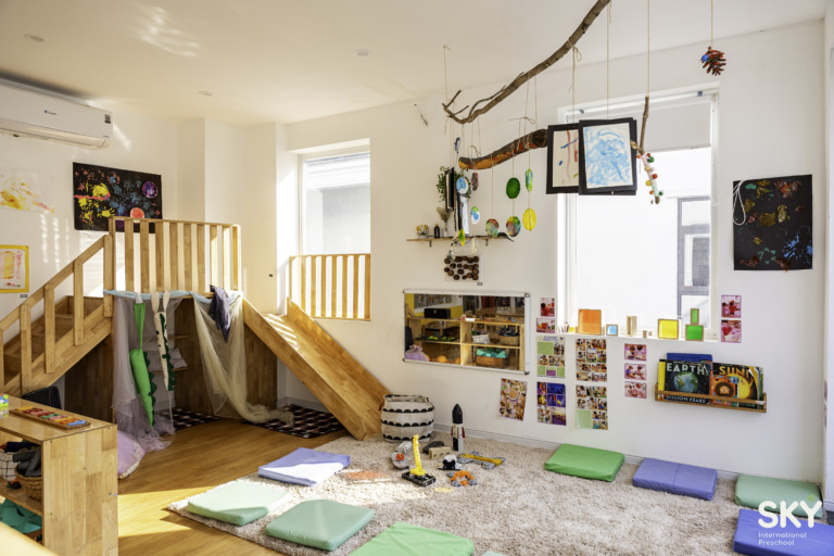 lop-hoc-class-room-child-led-sky-international-preschool-mam-non-quoc-te-1