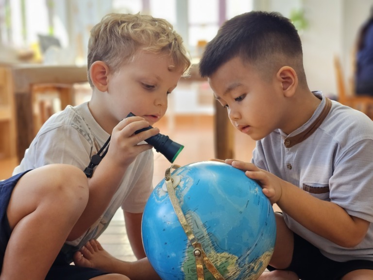 children-international-sky-mam-non