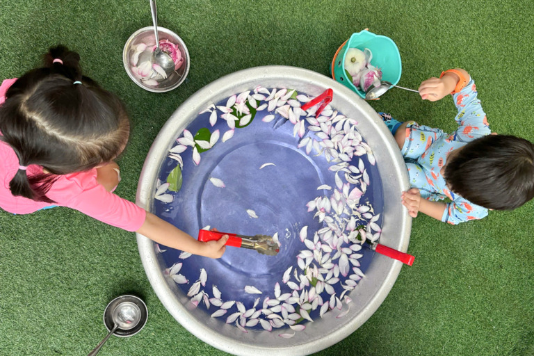 Children Play Sky International Preschool Tre Choi